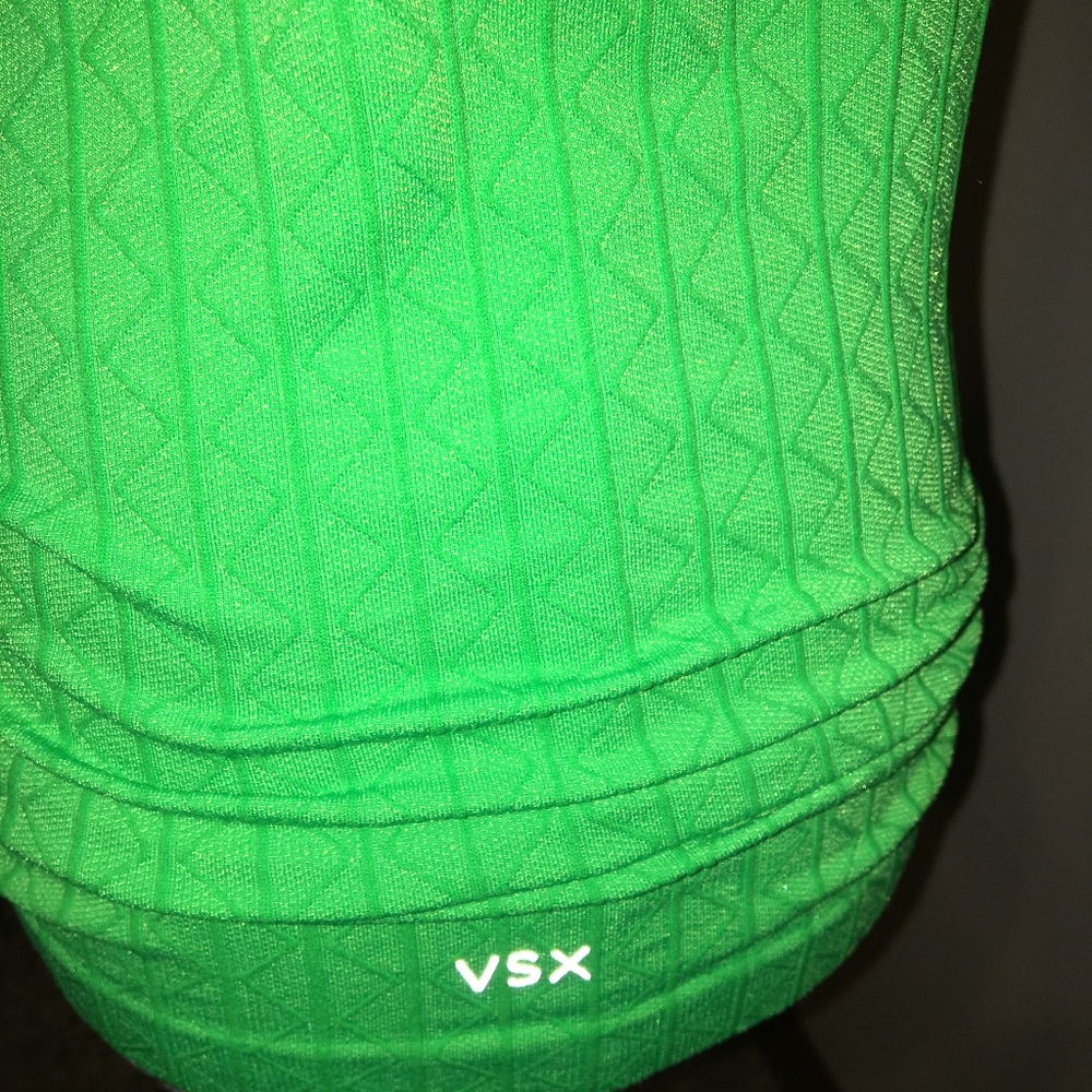 Victoria's Secret Sport Tank Top - NEW - Picture 2 of 4